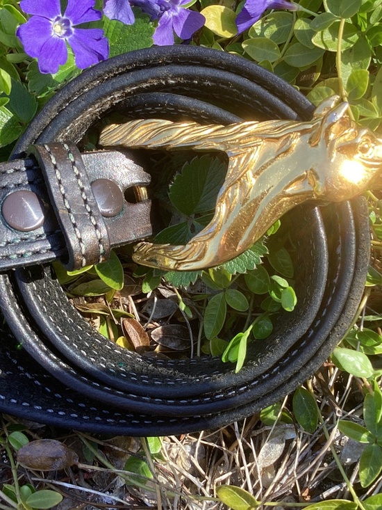 Vintage Artisan Gold Tone Slip Through Expressive Horse Head Belt Buckle Belt main image 9